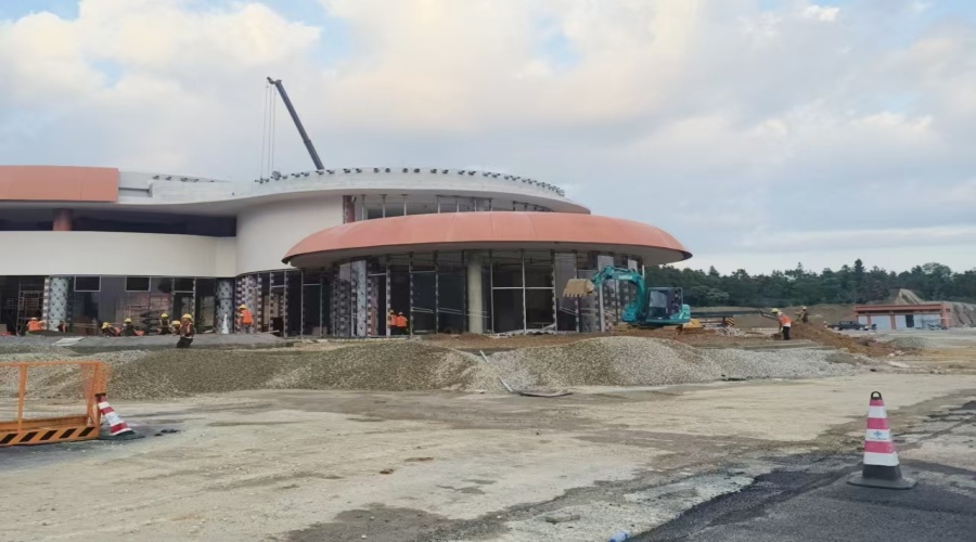 深圳西淘河服務區彩色GRC幕墻板安裝施工 深圳西淘河服務區彩色GRC幕墻板安裝施工